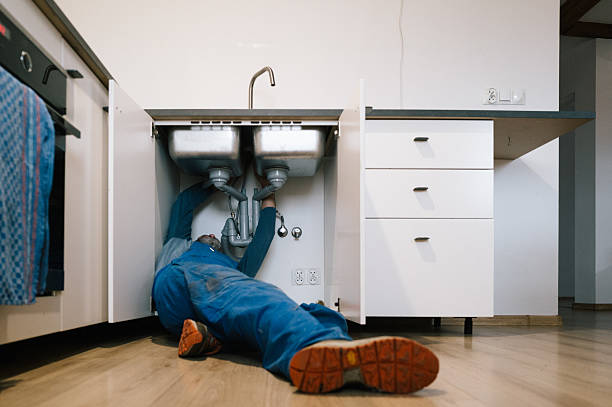 Professional Plumbing technician working in Glasford, IL